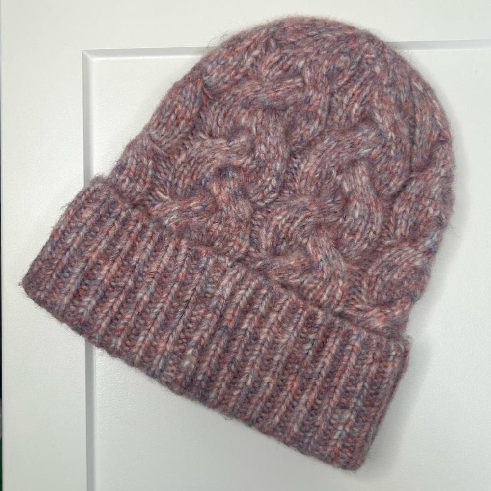 Old Navy Soft Decorative Knit Multicolor Pastel Purple Fitted Beanie Like New - Picture 4 of 8